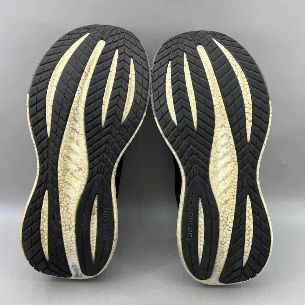 Saucony Triumph 22 Running Shoes Women Size 9.5 Black Mesh Comfort Low Sneakers - Picture 7 of 10
